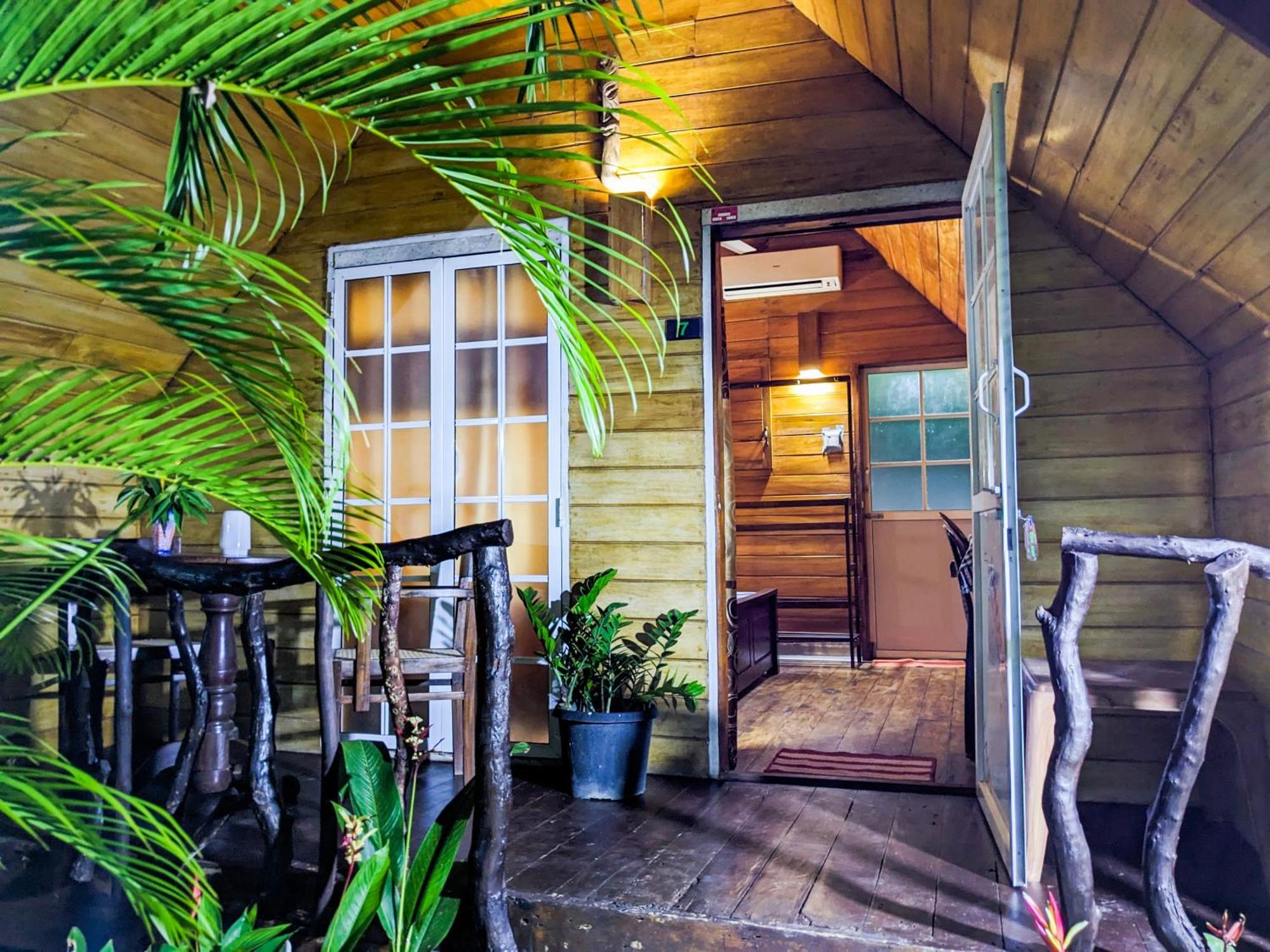 The Emerald Guest House & Villa Unawatuna Exterior foto